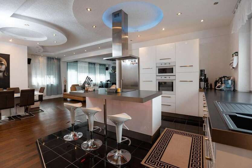 Wohnung zum Kaufen in Pforzheim 395.000 € 167 m²