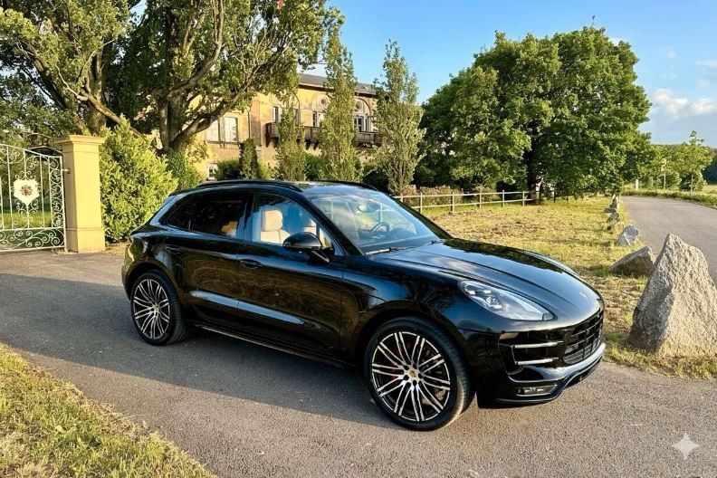 Porsche Macan 88.000 km 47.600 € Gaggenau 76571