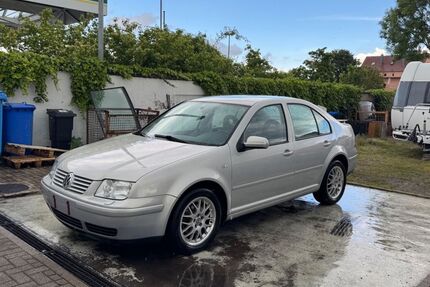 VW Bora 149.500 km 3.000 &euro; Bruchsal 76646