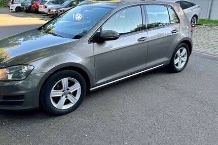 VW Golf 185.600 km 6.700 € Karlsruhe 76227