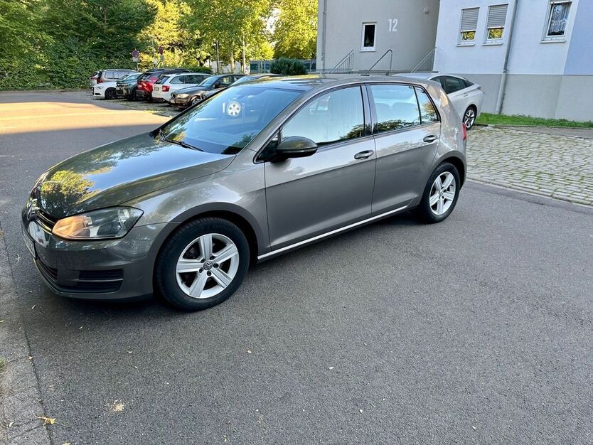 VW Golf 185.600 km 6.700 € Karlsruhe 76227