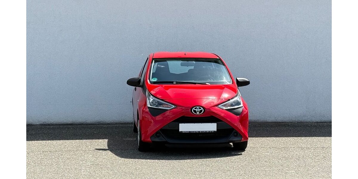 Toyota Aygo (X) 45.000 km 7.999 &euro; Kandel 76870