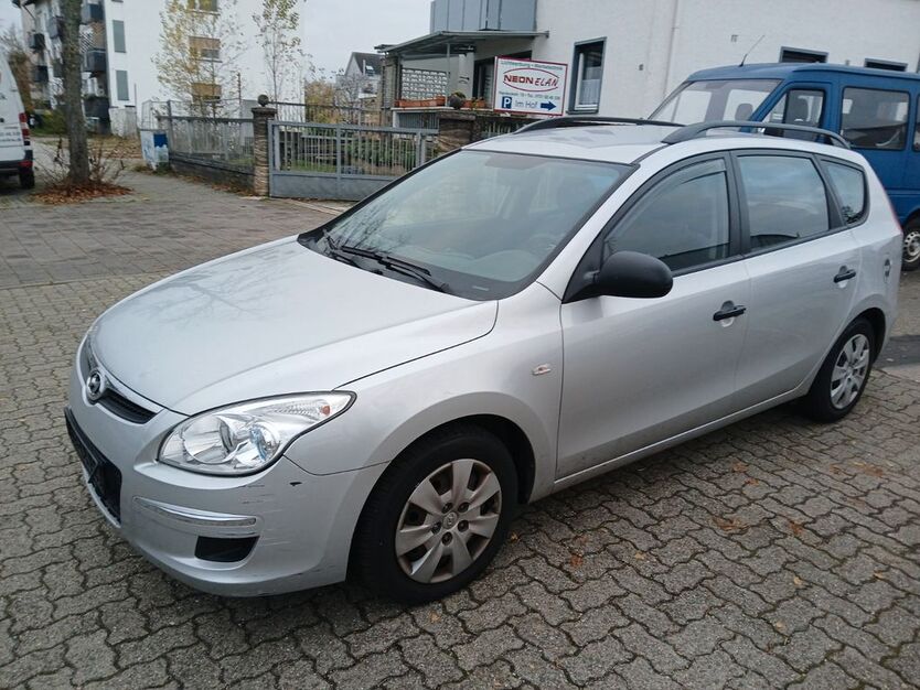 Hyundai i30 46.000 km 3.750 € Karlsruhe 76185