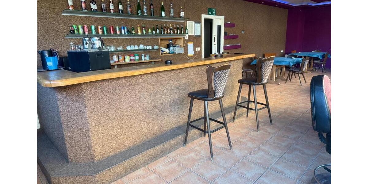 BISTRO MIT 2 Nebenzimmer und Küche in zentraler Lage Pforzheims zimmer