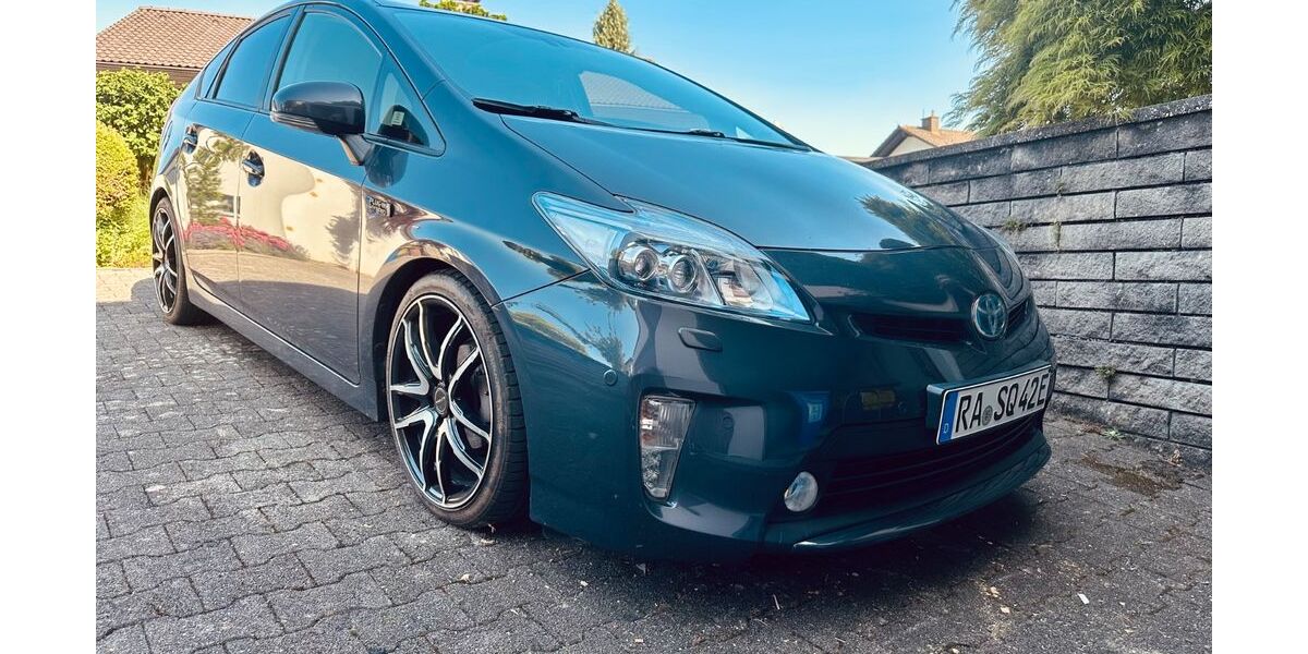Toyota Prius 187.000 km 12.800 &euro; Bietigheim 76467