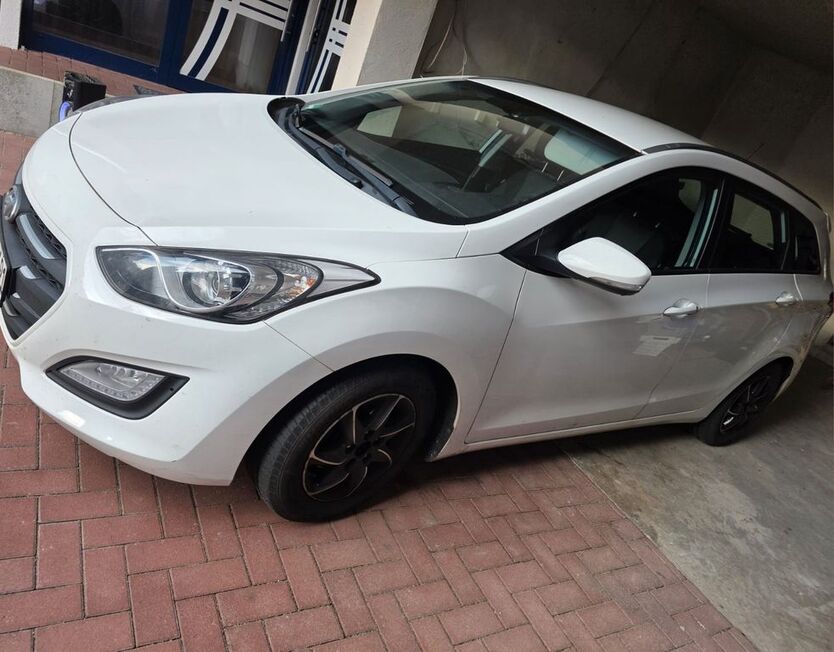 Hyundai i30 220.000 km 5.000 € Offenbach an der Queich 76877