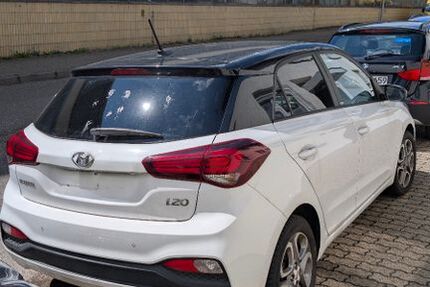 Hyundai i20 67.869 km 10.200 &euro; Karlsruhe 76227
