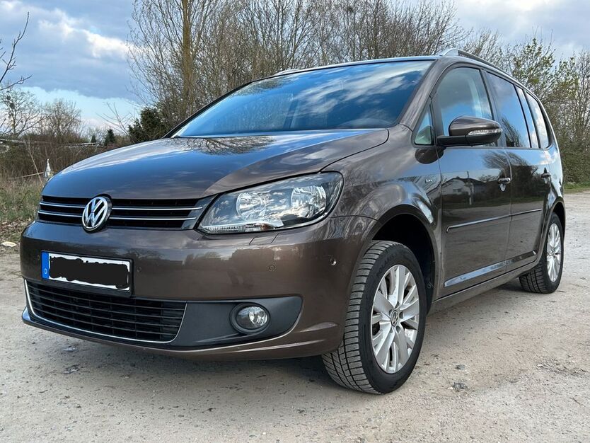 VW Touran 156.540 km 7.800 € Karlsruhe 76187