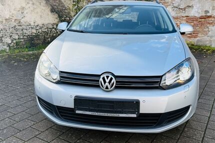 VW Golf 128.000 km 5.399 &euro; Bruchsal 76646