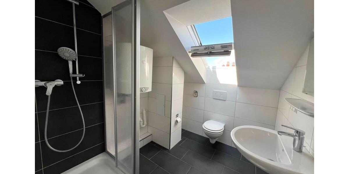 Dachgeschoßwohnung Karlsruhe Innenstadt-Ost - 2.5 Zimmer, 65 m&sup2;, 970&euro; | Angebot:26341216