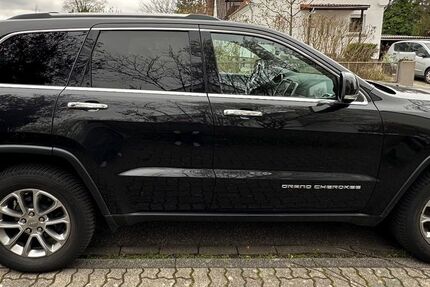Jeep Grand Cherokee 149.489 km 13.500 &euro; Karlsruhe 76149