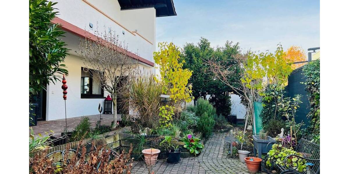 Einfamilienhaus Waghäusel Kirrlach - 7 Zimmer, 250 m&sup2;, 725.000&euro; | Angebot:25669529