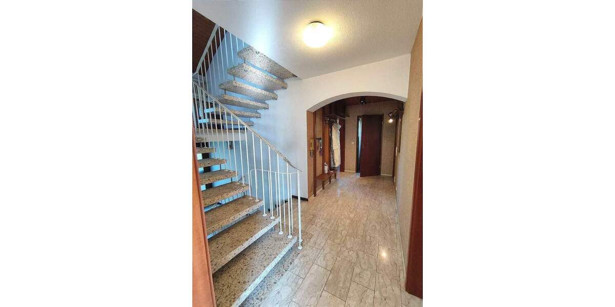 RESERVIERT ! EFH in absoluter Spitzenlage - direkt an Wiesen und Feldern 6 zimmer