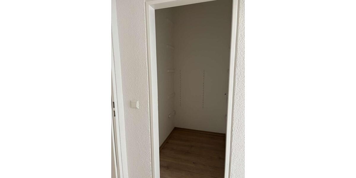 Etagenwohnung Karlsruhe Wettersbach - 4 Zimmer, 126 m&sup2;, 1.040&euro; | Angebot:25783076