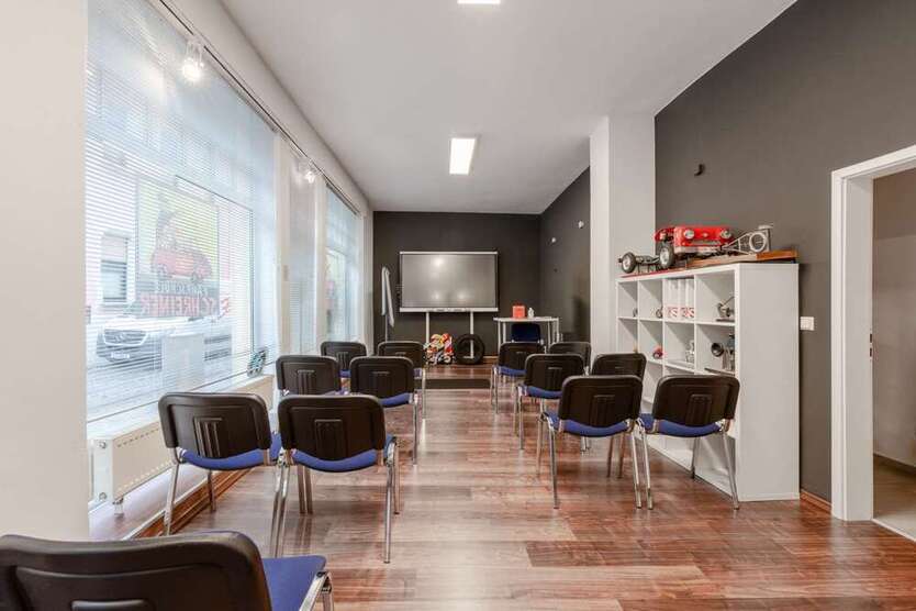 Einzelhandel in Landau 149.000 € 71.34 m²