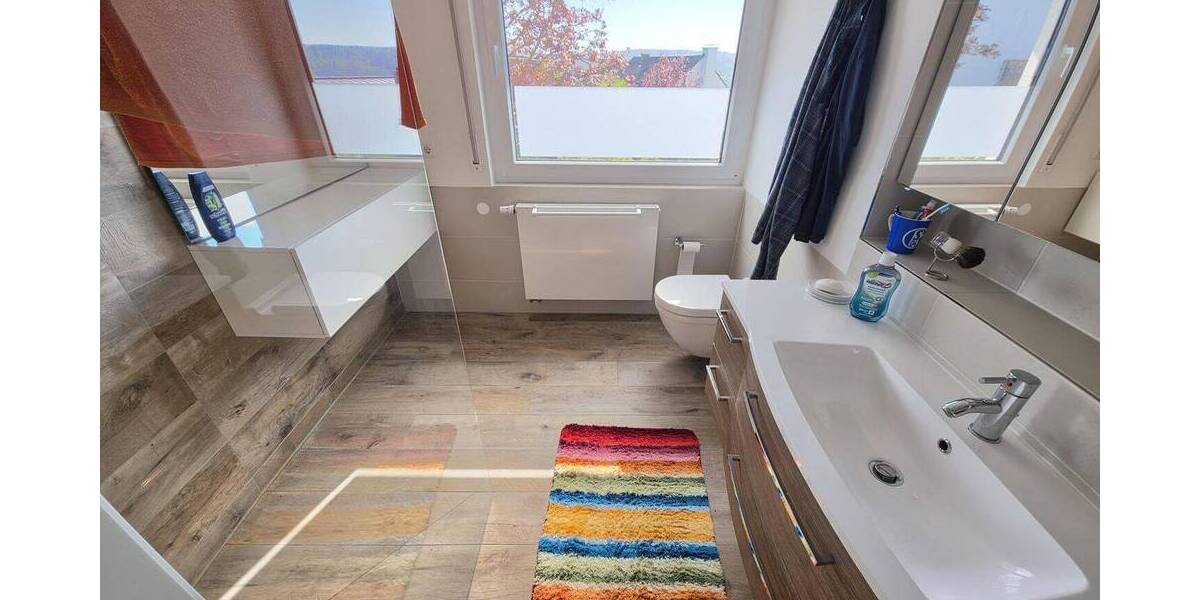 Bungalow Pforzheim Nordstadt - 6 Zimmer, 171 m&sup2;, 2.200&euro; | Angebot:26277512