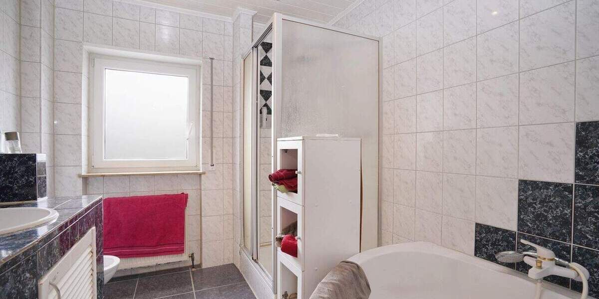 Etagenwohnung Bretten Gölshausen - 4 Zimmer, 110 m&sup2;, 380.000&euro; | Angebot:25706287