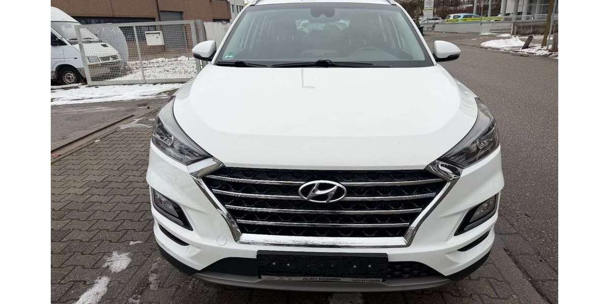 Hyundai TUCSON 77.000 km 15.999 &euro; Pforzheim 75179