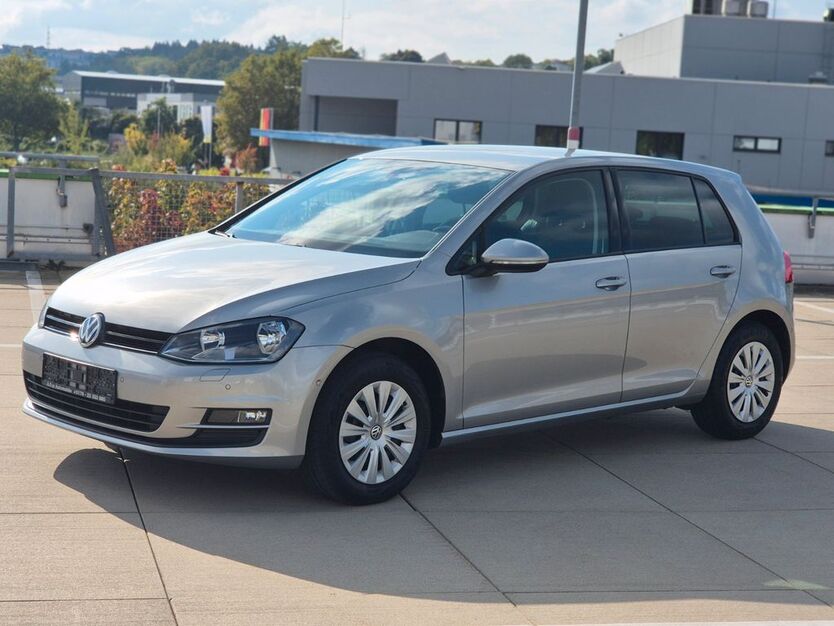 VW Golf 102.400 km 10.000 € Birkenfeld bei Pforzheim 75217