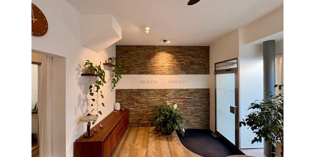 Attraktive Gewerbefläche mit Schaufenster 2 Zugängen zimmer