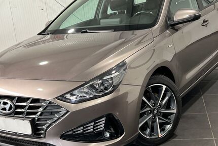 Hyundai i30 140.000 km 10.995 &euro; Bretten 75015