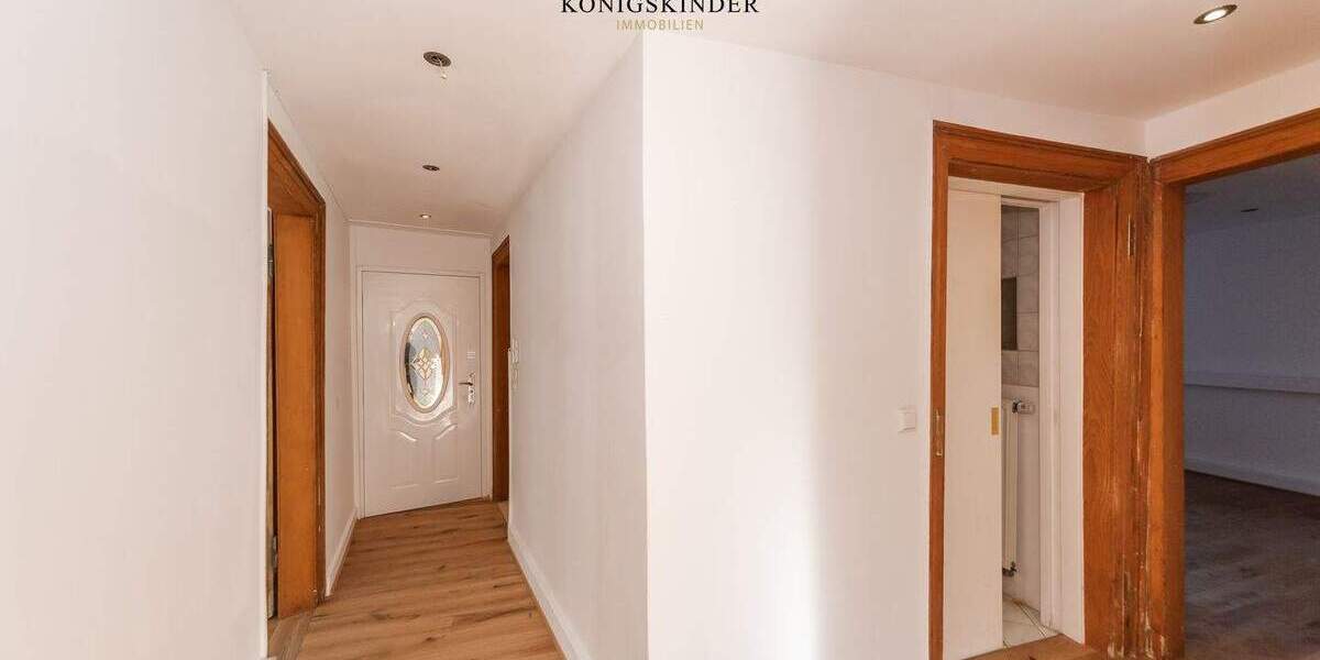 Etagenwohnung Pforzheim Südweststadt - 4 Zimmer, 111 m&sup2;, 325.000&euro; | Angebot:23948044