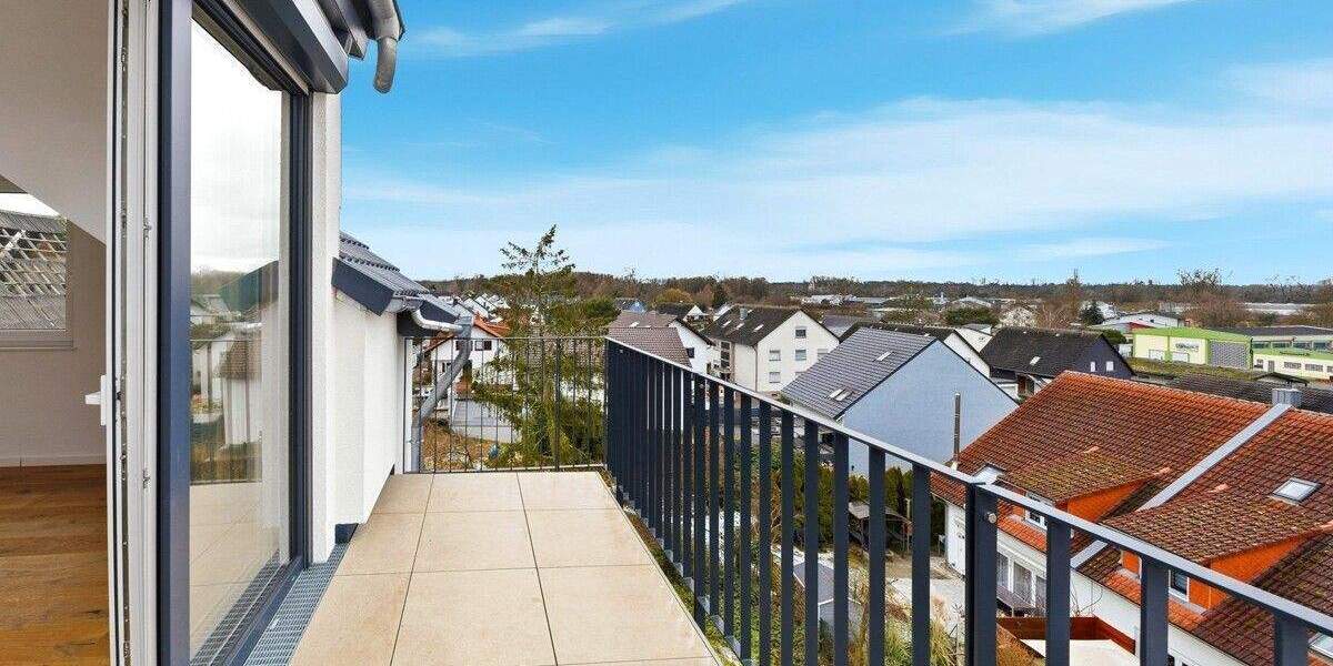 BLICKFANG: DG-Neubauwohnung mit 4 Zimmern, 2 Stellplätzen und Balkon mit wunderschöner Aussicht 4 zimmer