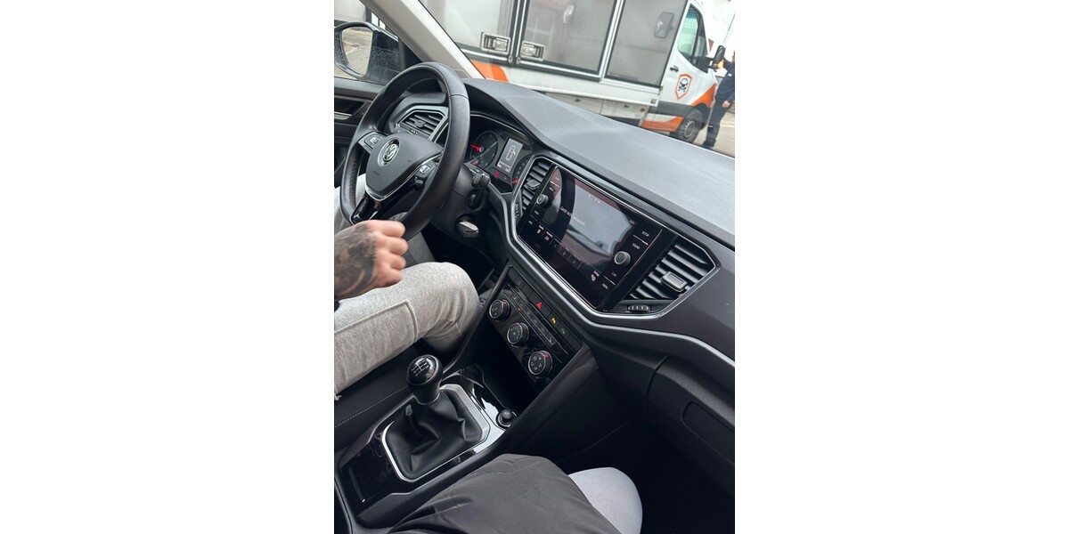 VW T-Roc 64.000 km 19.000 € Pforzheim 75175