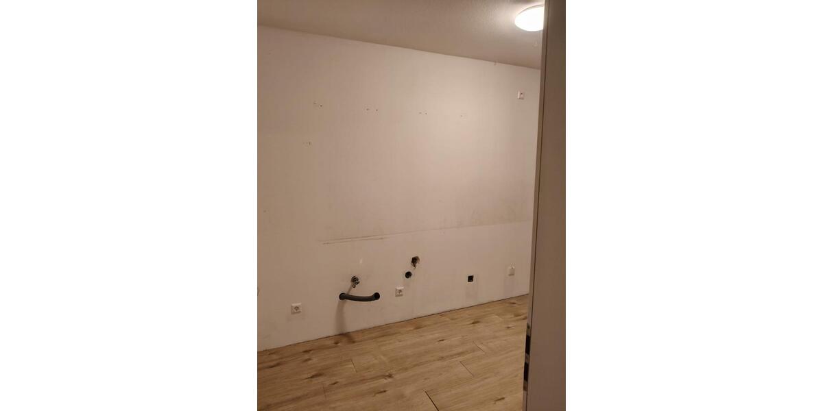 Etagenwohnung Weingarten (Baden) - 2 Zimmer, 70 m&sup2;, 900&euro; | Angebot:24444717