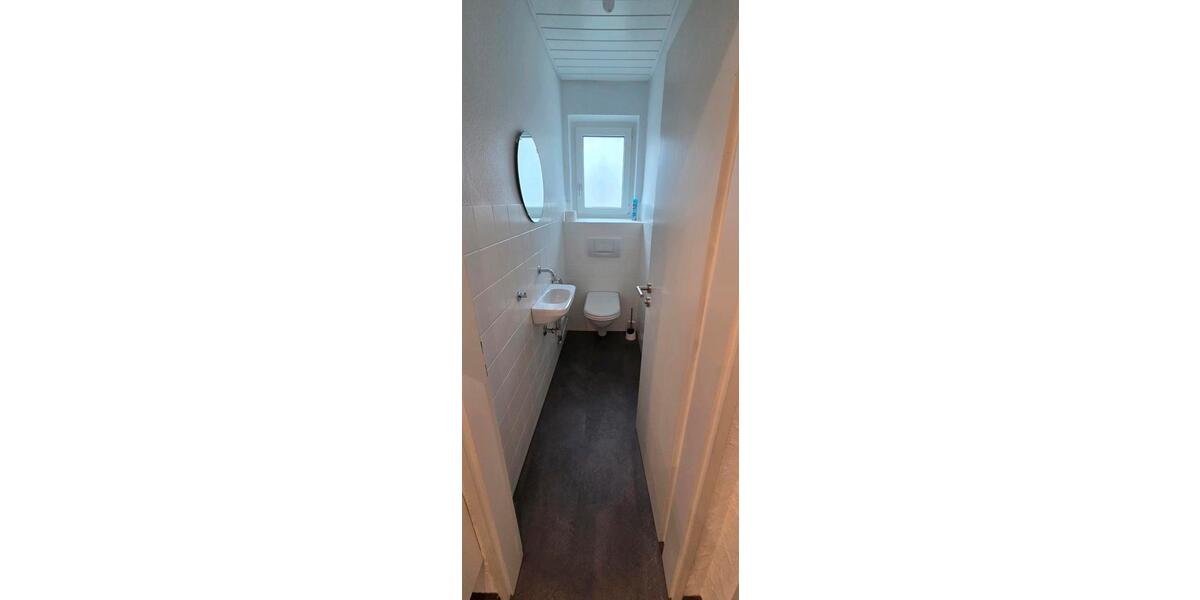 Erdgeschoßwohnung Pforzheim Weststadt - 4 Zimmer, 132 m&sup2;, 1.500&euro; | Angebot:26091620