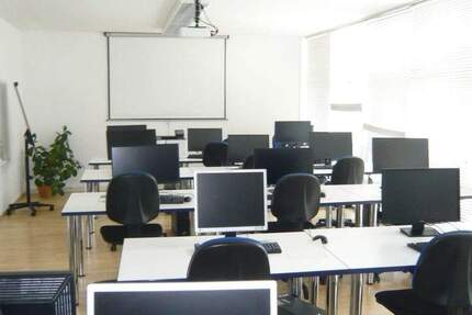 Helle Büroetage direkt am Europaplatz in Karlsruhe zimmer