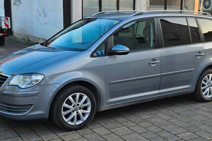 VW Touran 252.000 km 4.299 &euro; Karlsruhe 76135