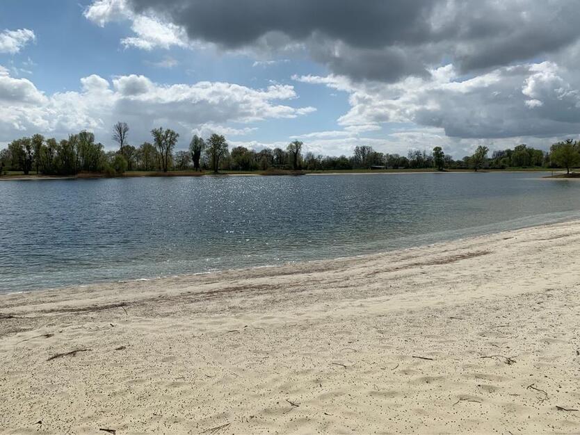 Haus am See - Dauercampingplatz in Freizeitparadies Plittersdorf