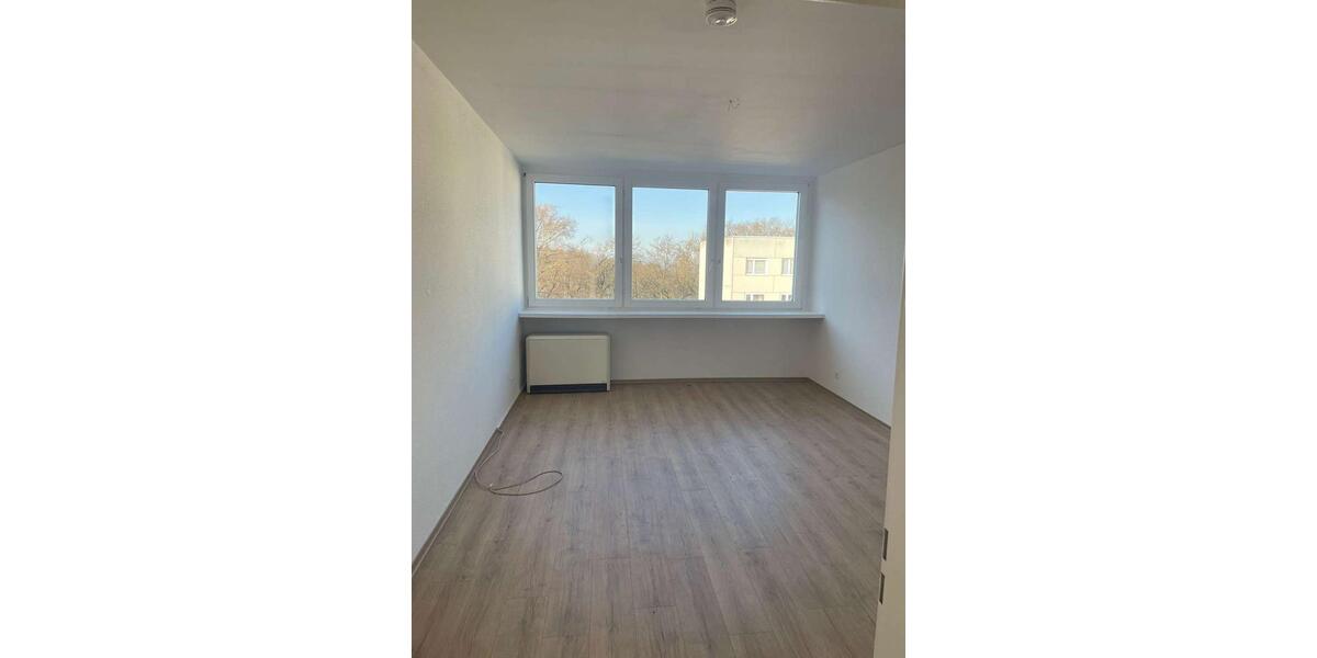 Etagenwohnung Karlsruhe Wettersbach - 4 Zimmer, 126 m&sup2;, 1.225&euro; | Angebot:25783076