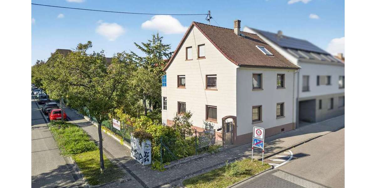 Haus zum Kaufen in Karlsruhe Neureut 849.000 € 180 m² 7 zimmer