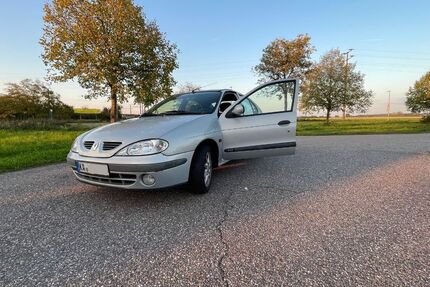 Renault Megane 215.500 km 1.350 € Karlsdorf-Neuthard 76689