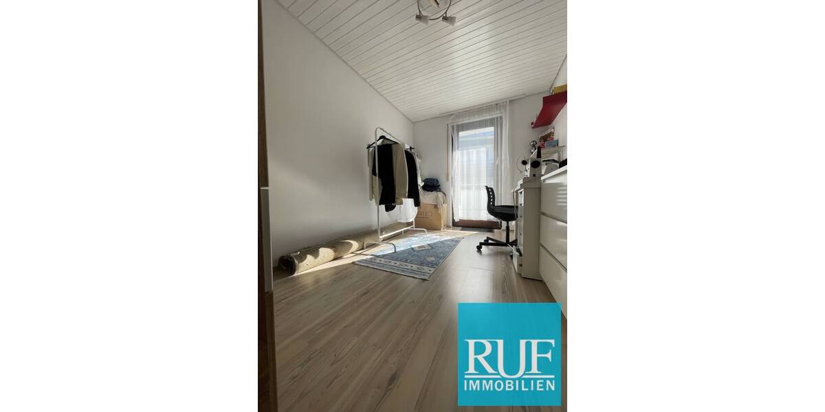 Reihenmittelhaus Pforzheim Eutingen - 4 Zimmer, 110 m&sup2;, 370.000&euro; | Angebot:25997914