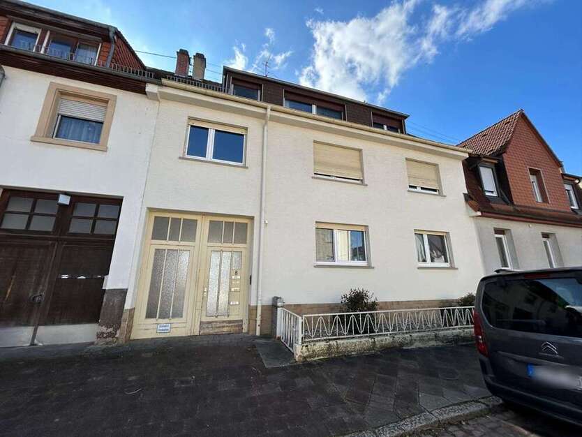 Wohnung zum Kaufen in Karlsruhe 302.000 € 98.12 m²