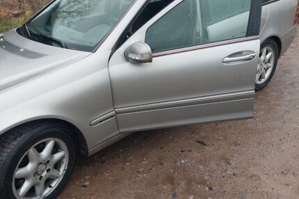 Mercedes-Benz C 270 271.000 km 2.700 &euro; Bellheim 76756