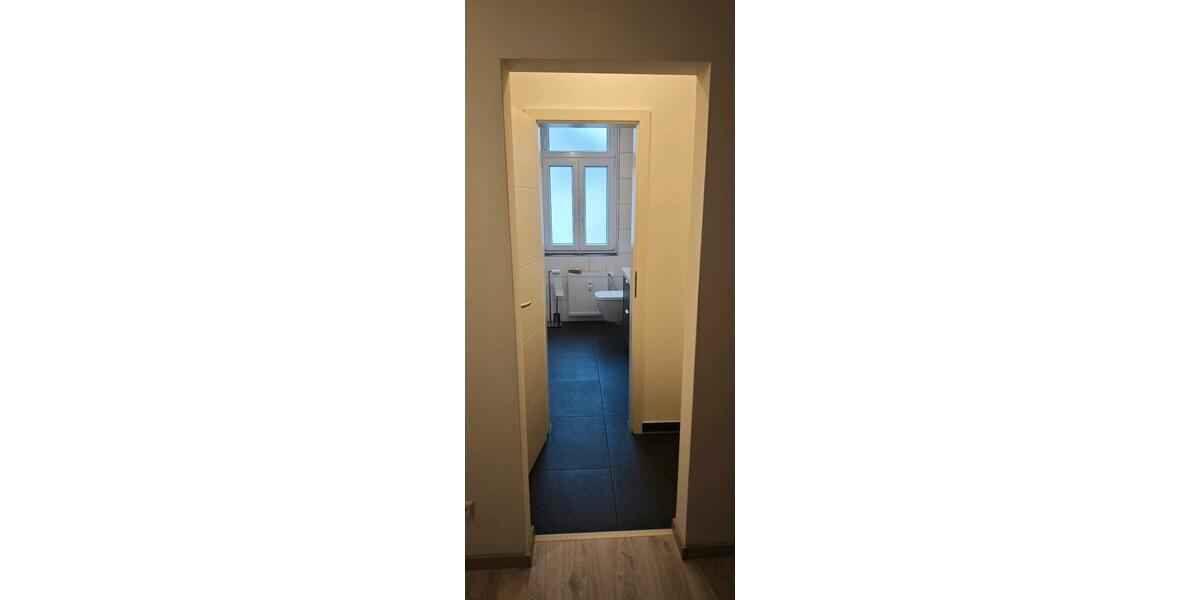 Etagenwohnung Philippsburg - 2 Zimmer, 73 m&sup2;, 1.200&euro; | Angebot:25328122