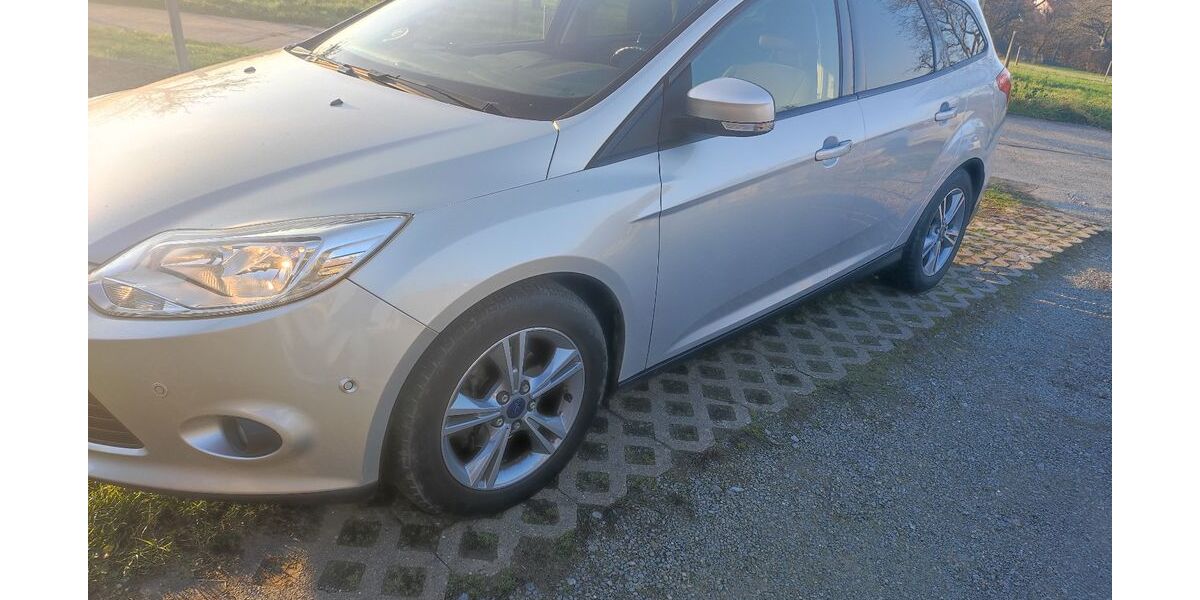 Ford Focus 135.000 km 4.850 &euro; Neulingen 75245