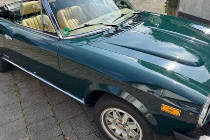 Fiat 124 Spider