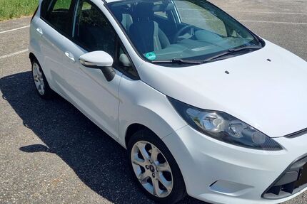 Ford Fiesta 145.600 km 3.100 &euro; Ötigheim 76470