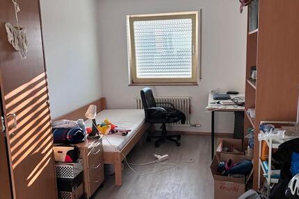 Wohnung Karlsruhe Südstadt - 5 Zimmer, 18 m&sup2;, 345&euro; | Angebot:26144385