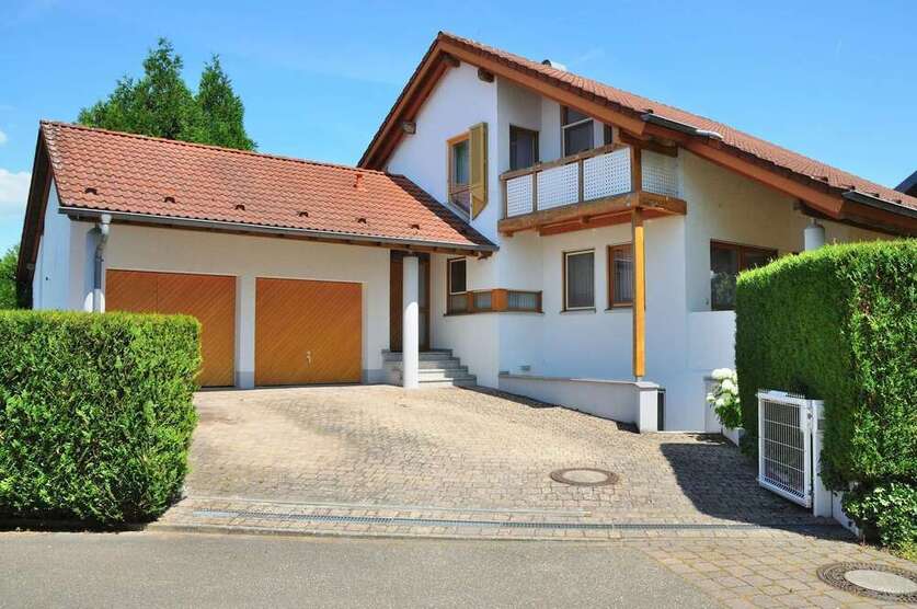 Haus zum Kaufen in Au am Rhein 748.000 € 210 m²