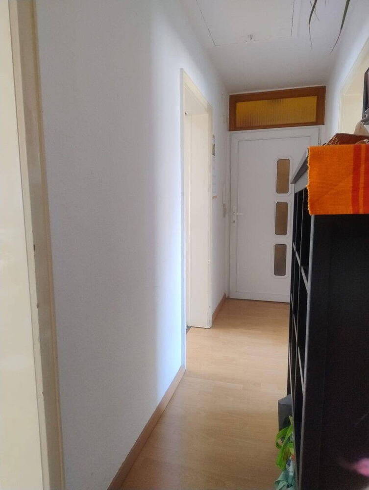 Für junge MieterStudenten - gemütliche Wohnung im 2. OG - Stadtmitte - auch als WG geeignet