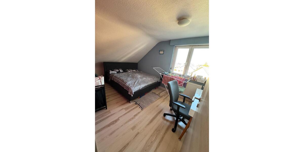 Dachgeschoßwohnung Straubenhardt - 3 Zimmer, 66 m&sup2;, 195.000&euro; | Angebot:26983742
