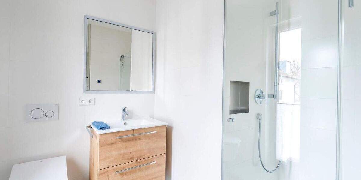 Sanierte Altbau-Wohnung in der belle Etage 4 zimmer