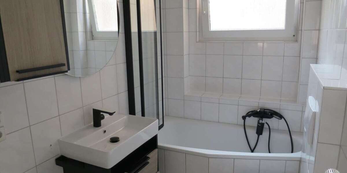 Etagenwohnung Pforzheim Weststadt - 3 Zimmer, 86 m&sup2;, 760&euro; | Angebot:27162233