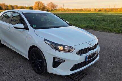 Kia ceed / Ceed 68.000 km 10.900 &euro; Forst 76694